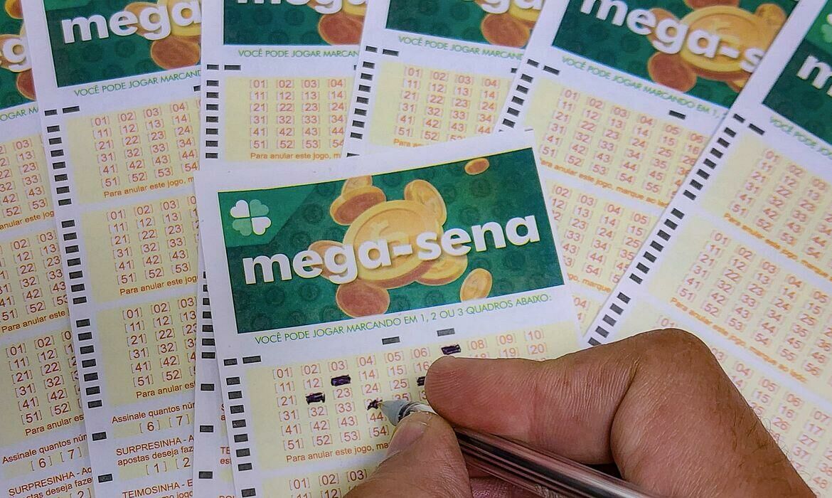 Imagem de compartilhamento para o artigo Mega-Sena sorteia neste sábado prêmio acumulado em R$ 110 milhões da MS Todo dia